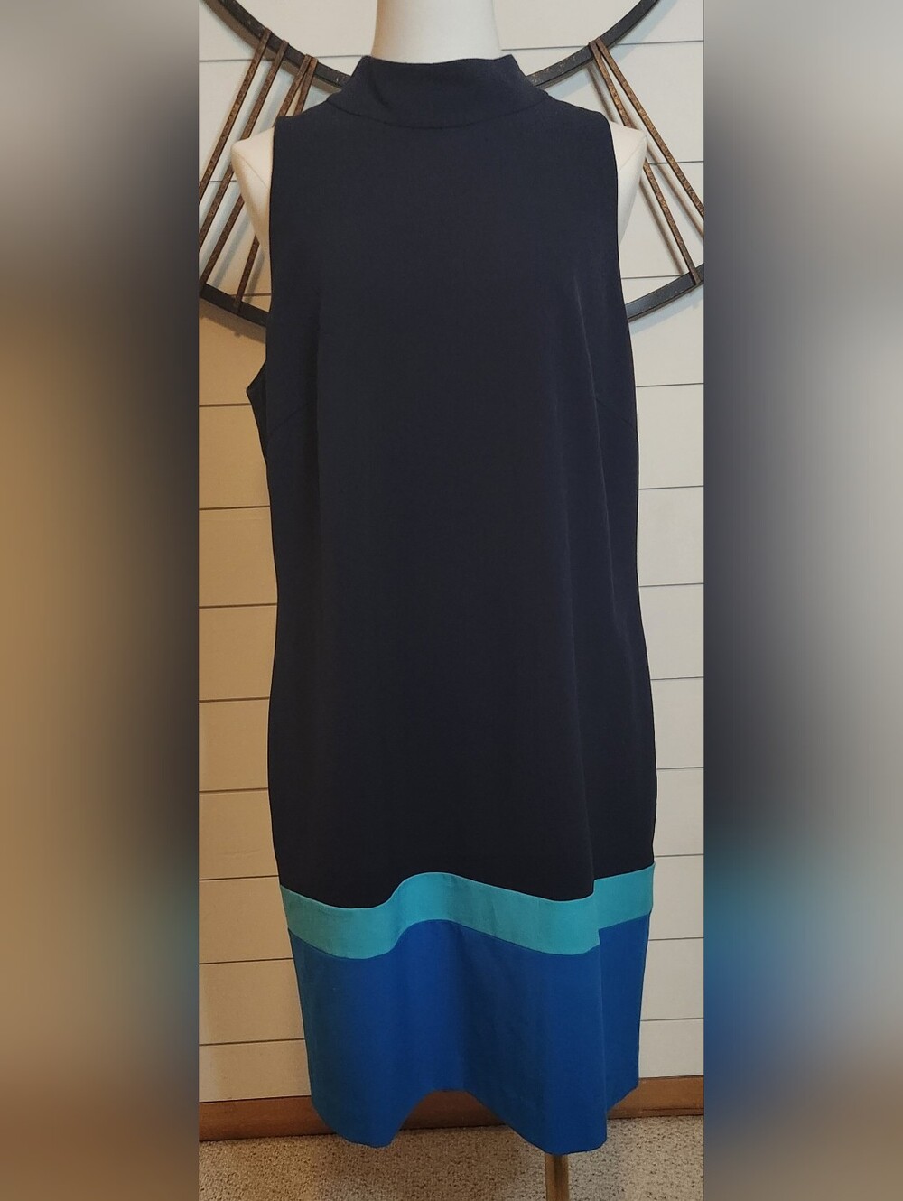Tahari ASL Crepe Colorblock Sleeveless Shift Dress - Size 12